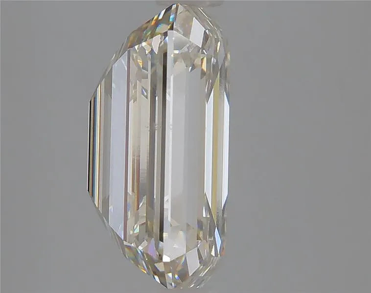 5.62ct Emerald Lab Grown Diamond (Colour I, Clarity VS1, IGI)